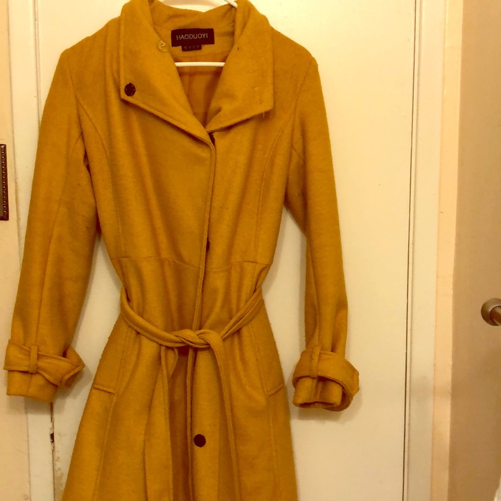 trench coat/pea coat